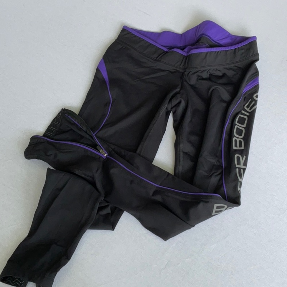 Fitness Leggings 
Zipper on the ankle